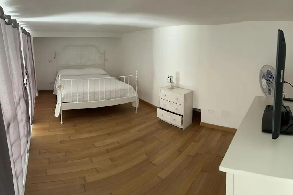 White House Apartment Naples