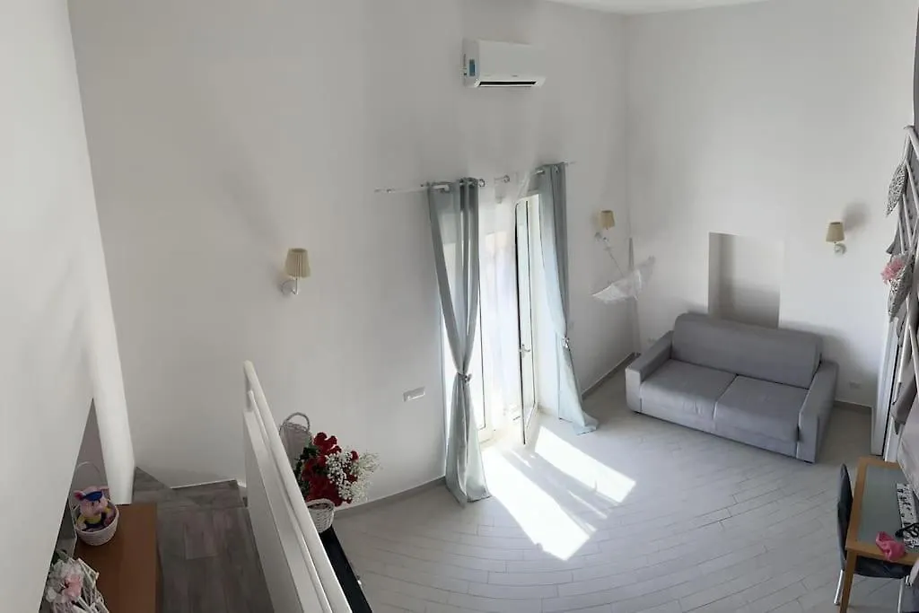 Apartament White House Neapol 0*,